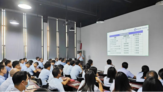 华亚标准产品发布会629.png